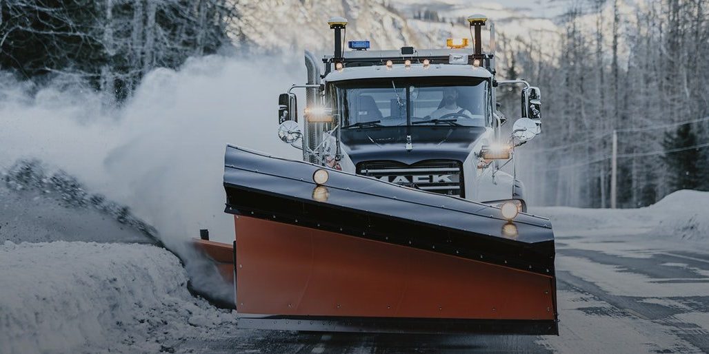Mack plow truck