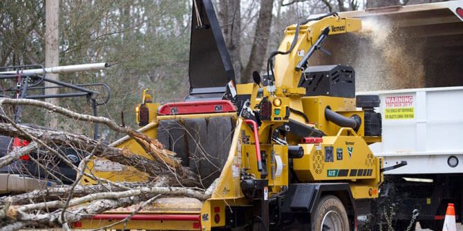 Brush pickup machine